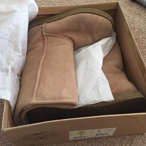 Fur lined winter boots