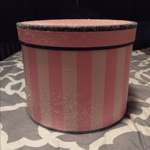 Limited Edition VS decorative box