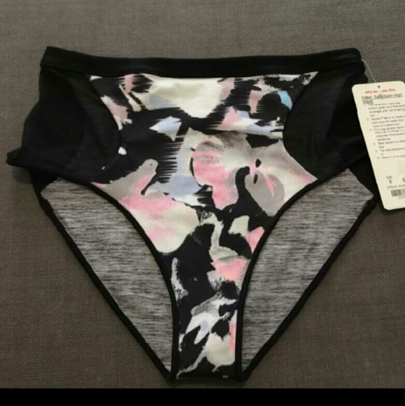 lululemon athletica Other - Lululemon salty swim high waist bottoms size 8