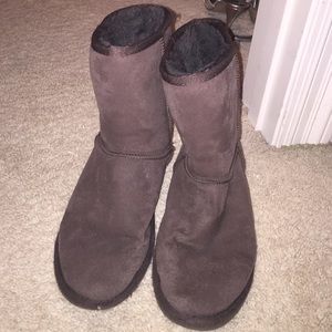 Short Ugg boots