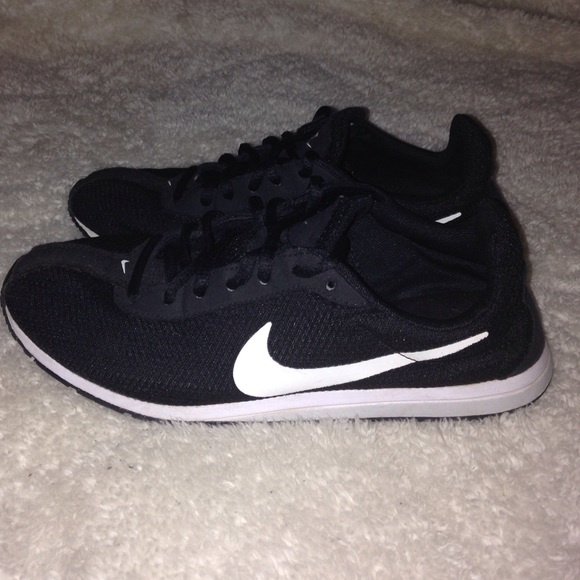 Black Nikes