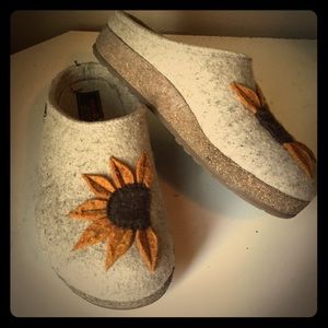 Sunflower Clogs