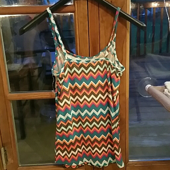 Top - Picture 2 of 3