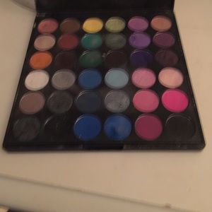 Coastal Scents Eyeshadow Palette