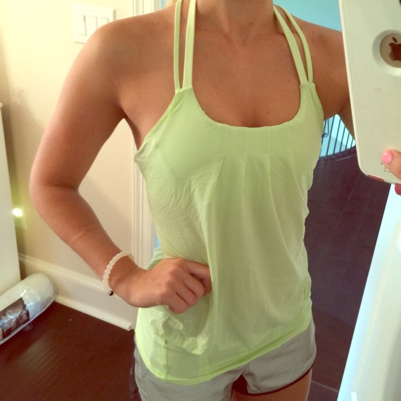 lululemon lime green stringy tank! 💚