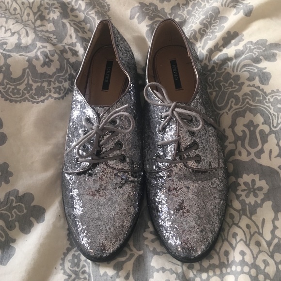 Oxford sparkly shoes