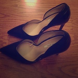 Zara Basic Leather pumps