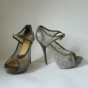 Grey and white mesh pumps