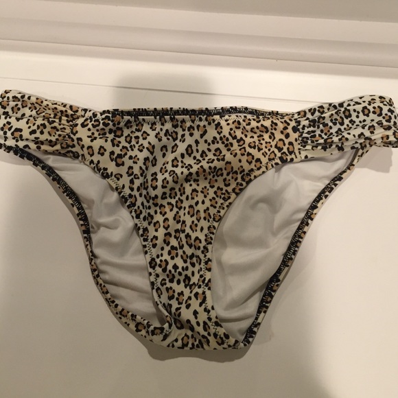 Victoria Secret swim bottom!