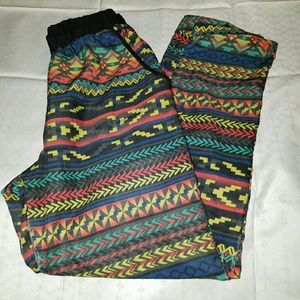 Satin Capri patterned pants