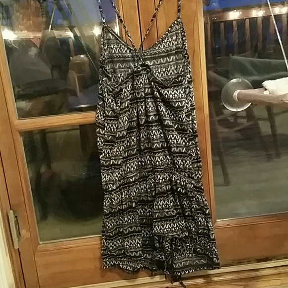 Romper - Picture 2 of 3