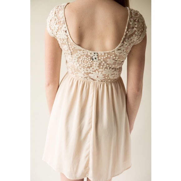 Cream Colored Dress with Lace Top - Picture 2 of 5