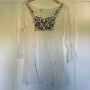 short loose white long sleeve flowy dress