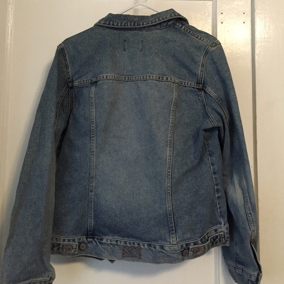 The limited jean jacket - Picture 3 of 3