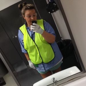 Meet your Posher, Caitlin