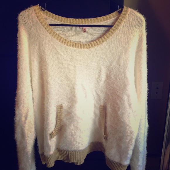 Juicy couture fuzzy sweater - Picture 1 of 1