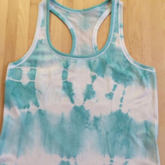 Lululemon tye dye swiftly