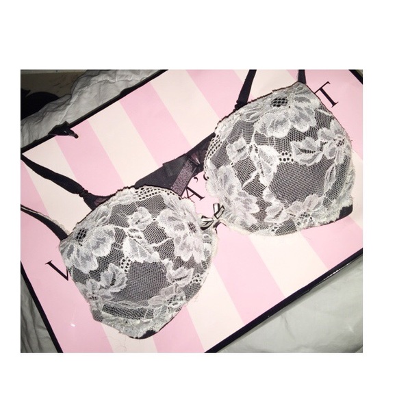 Body by Victoria's Secret Push Up Bra