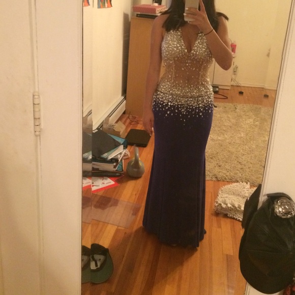 Prom dress, worn once - Picture 1 of 2