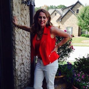 Meet your Posher, Annette