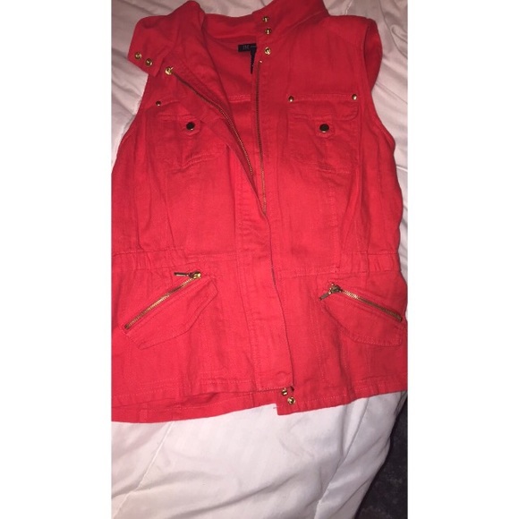 INC red vest size medium - Picture 1 of 1