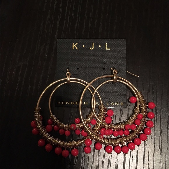 ❤️HOST PICK❤️ Red beaded hoop earrings - Picture 3 of 4