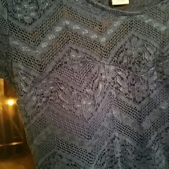 Top - Picture 2 of 3