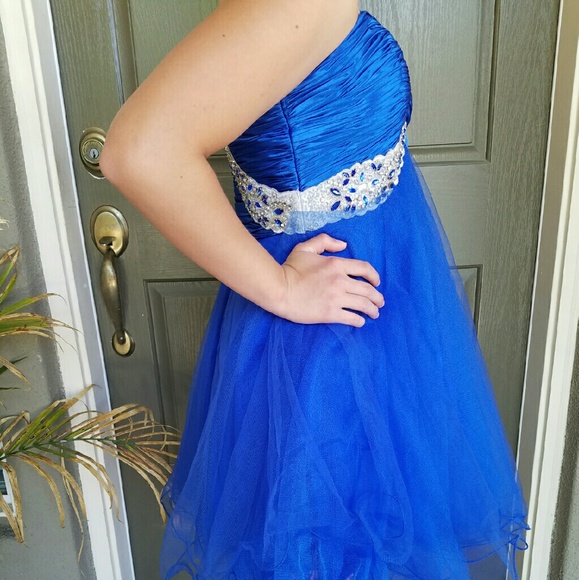 Dress - Picture 2 of 3