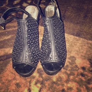 Black madden girl wedges!