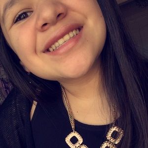 Meet your Posher, Alysa