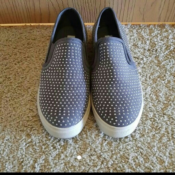 Steve Madden studded flats