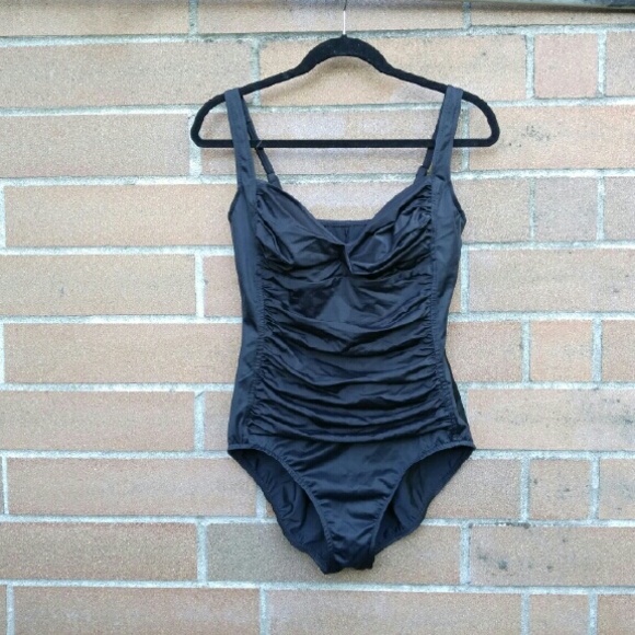 Croft and Barrow size 14 Tummy control swimsuit