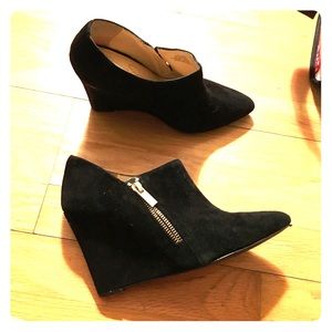 Jessica Simpson black platform booties