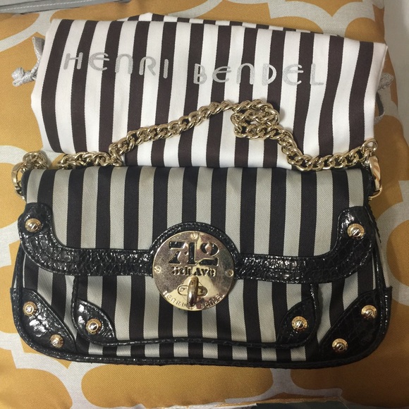 Henri Bendel clutch *brown stripe*