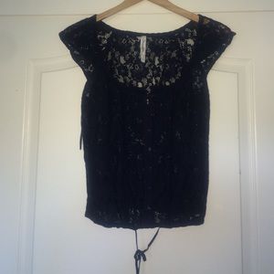 Aeropostale navy blue all around lace, top