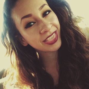 Meet your Posher, Evette