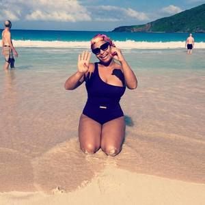 Meet your Posher, Claudia