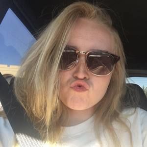 Meet your Posher, Abby