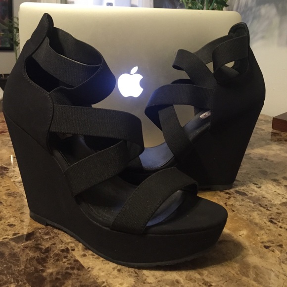 Steve Madden strappy wedges. Excellent condition.