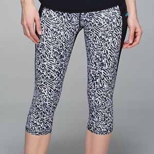 Lululemon run top speed crop capris