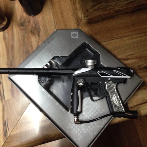 Like new Smart Parts Redz Ion paintball marker. - Picture 3 of 4