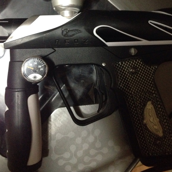 Like new Smart Parts Redz Ion paintball marker. - Picture 4 of 4