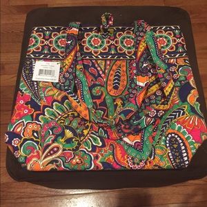 Nwt Vera Bradley tote Venetian paisley