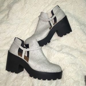 Shoe Cult by Nasty Gal Cutout Bootie