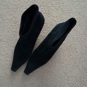 Stuart Weitzman booties size 9
