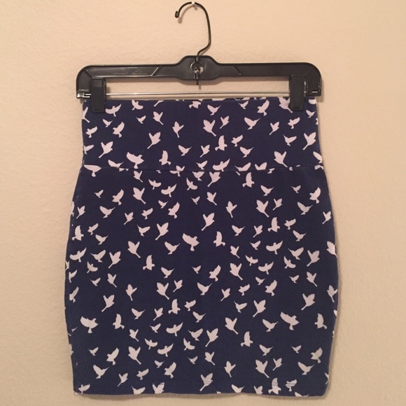 CHARLOTTE RUSSE Navy & White Swallows Mini Skirt