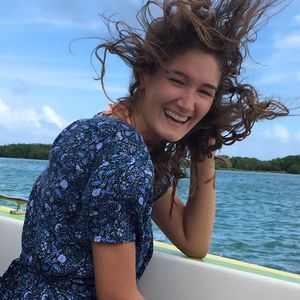 Meet your Posher, Carly