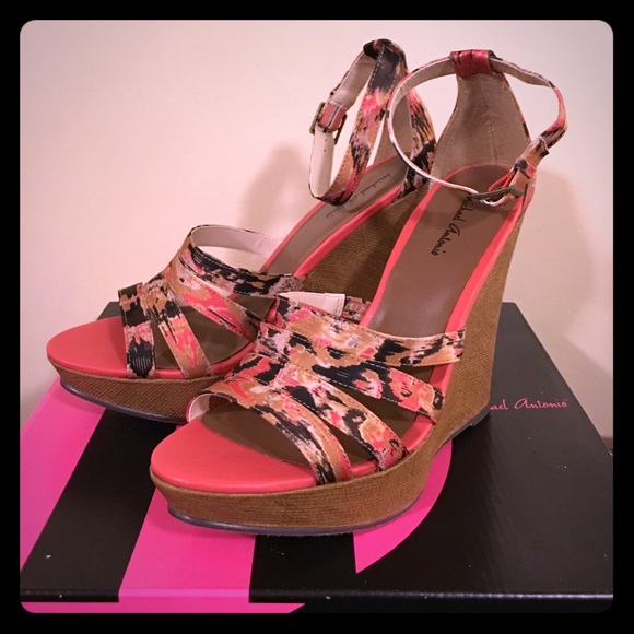 Summertime sandal!