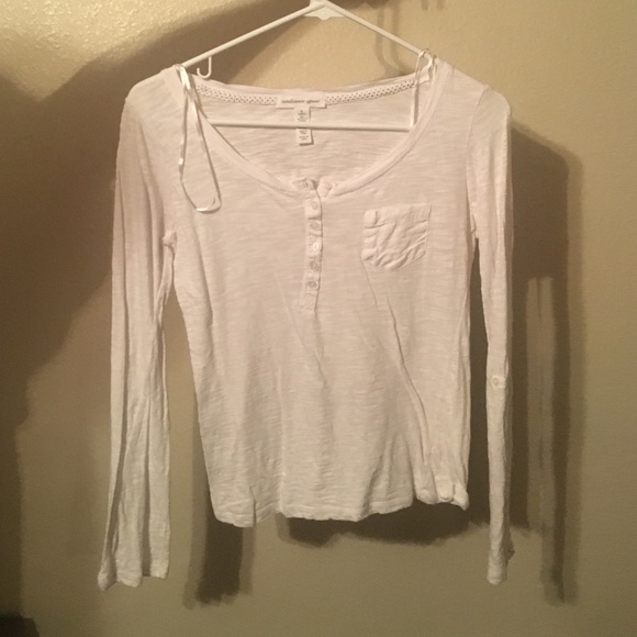 White long sleeve blouse
