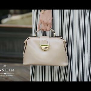 Classy beige nude bag